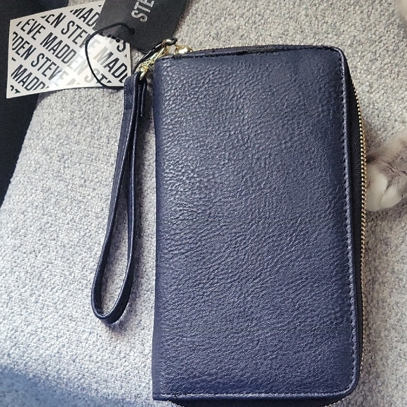 Steve Madden Blue Navy Wristlet  Wallet - Picture 3 of 8